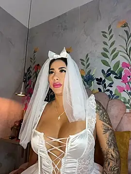 Snapshot of kiim_taaylor chatting on 10-14-25, 07:25 kiim taaylor online show from 10-14-25, 07:25