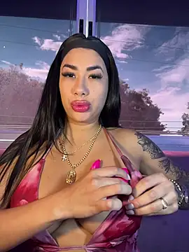 Snapshot of kiim_taaylor chatting on 10-29-25, 01:02 kiim taaylor online show from 10-29-25, 01:02