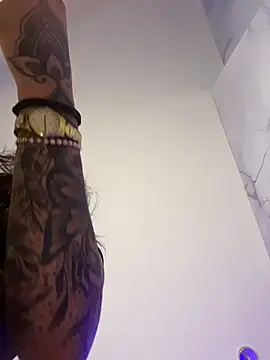 Snapshot of kiim_taaylor chatting on 11-21-25, 07:45 kiim taaylor online show from 11-21-25, 07:45