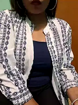 Snapshot of N-Natasha chatting on 01-10-25, 09:44 N-Natasha online show from 01-10-25, 09:44