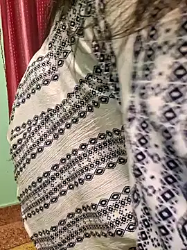 Snapshot of N-Natasha chatting on 01-17-25, 02:07 N-Natasha online show from 01-17-25, 02:07