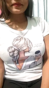 Snapshot of N-Natasha chatting on 01-25-25, 04:02 N-Natasha online show from 01-25-25, 04:02