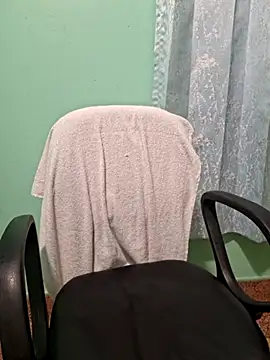 Snapshot of N-Natasha chatting on 02-01-25, 08:29 N-Natasha online show from 02-01-25, 08:29