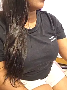 Snapshot of N-Natasha chatting on 11-21-25, 12:26 N-Natasha online show from 11-21-25, 12:26