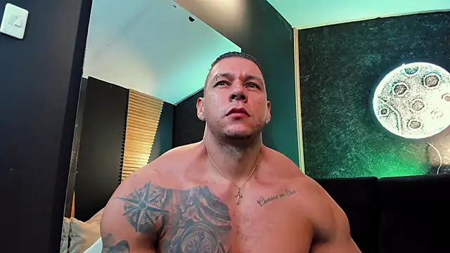 MassimoWalton2 online show from 12-23-24, 01:08