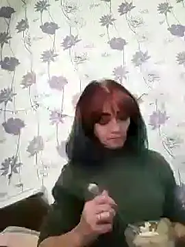 Snapshot of SweetLeila40 chatting on 01-02-25, 01:51 SweetLeila40 online show from 01-02-25, 01:51