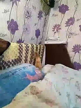 Snapshot of SweetLeila40 chatting on 01-19-25, 06:53 SweetLeila40 online show from 01-19-25, 06:53