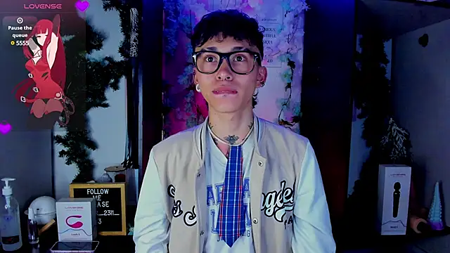 juniior 2311  online show from 03-07-25, 05:08