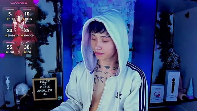 juniior 2311  online show from 03-08-25, 02:45