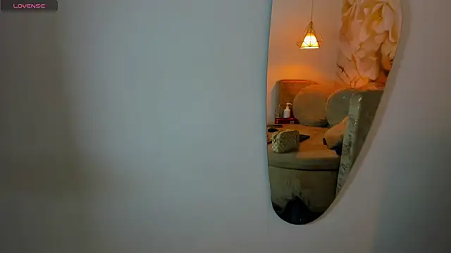 melaniecooperr online show from 01-15-26, 03:55