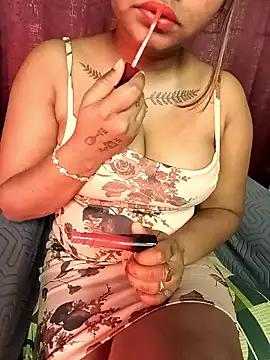 Hot Urvi online show from 01-17-26, 06:18