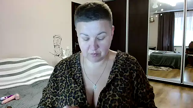 Snapshot of Annet1912 chatting on 10-26-25, 02:01 Annet1912 online show from 10-26-25, 02:01