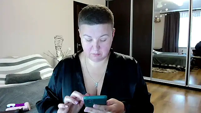 Snapshot of Annet1912 chatting on 10-27-25, 08:40 Annet1912 online show from 10-27-25, 08:40