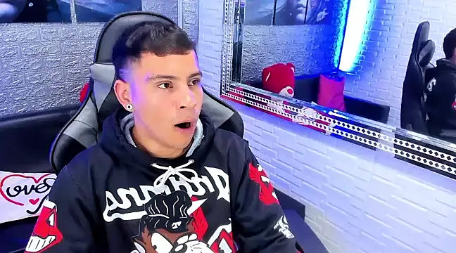 salvadorgomezx online show from 12-19-24, 10:53