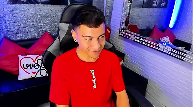 salvadorgomezx online show from 01-04-25, 12:48