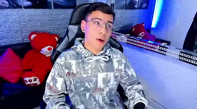 salvadorgomezx online show from 01-11-25, 07:38