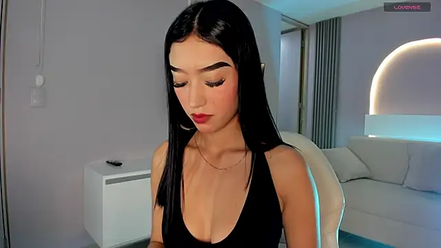 Snapshot of millieskinny_ chatting on 10-14-25, 11:05 millieskinny online show from 10-14-25, 11:05