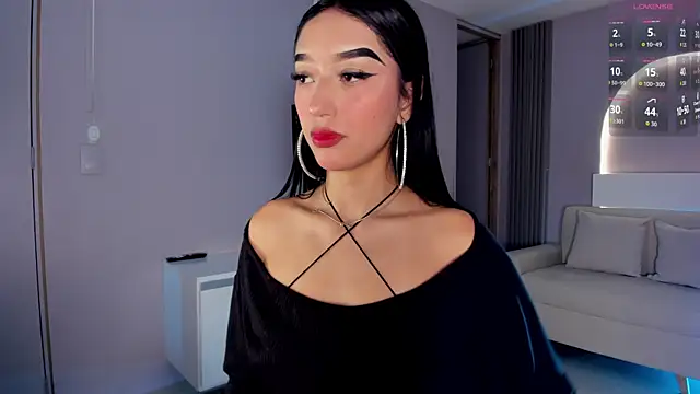 Snapshot of millieskinny_ chatting on 11-06-25, 12:00 millieskinny online show from 11-06-25, 12:00