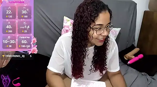 VitoriaFernandes online show from 01-18-25, 08:09