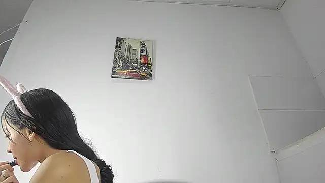 Snapshot of Sophie_sweett19 chatting on 12-18-24, 04:09 Sophie sweett19 online show from 12-18-24, 04:09