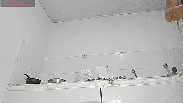 Snapshot of Sophie_sweett19 chatting on 12-27-24, 02:58 Sophie sweett19 online show from 12-27-24, 02:58