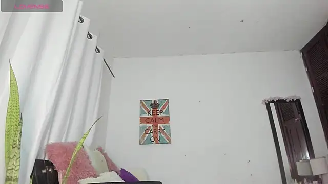 Snapshot of Sophie_sweett19 chatting on 10-16-25, 02:01 Sophie sweett19 online show from 10-16-25, 02:01