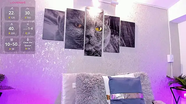 lilicooper  online show from 10-15-25, 08:20