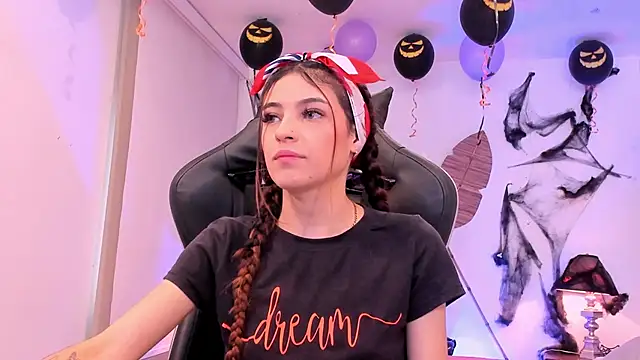 sofiarouge online show from 10-20-25, 07:36