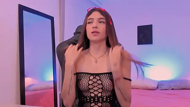 sofiarouge online show from 11-21-25, 08:07