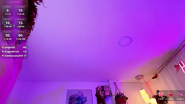 Snapshot of HANNAH_LOVEE chatting on 03-08-25, 06:10 HANNAH LOVEE online show from 03-08-25, 06:10