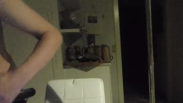 Snapshot of Stephanien chatting on 01-08-25, 03:39 Stephanien online show from 01-08-25, 03:39