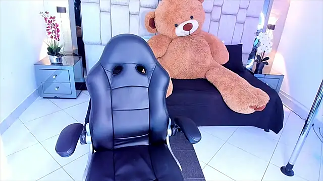  SofiaCortez  online show from 12-16-24, 11:55