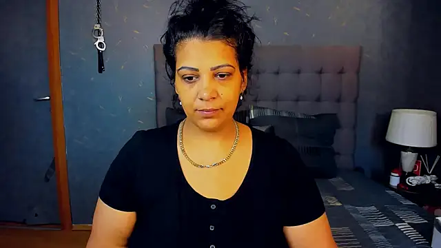 AmyCubes online show from 11-02-25, 06:16