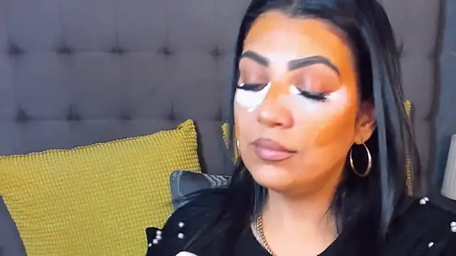 Snapshot of AmyCubes chatting on 02-04-26, 04:07 AmyCubes online show from 02-04-26, 04:07