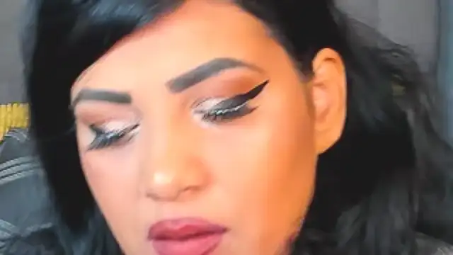 Snapshot of AmyCubes chatting on 02-11-26, 08:30 AmyCubes online show from 02-11-26, 08:30