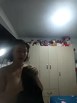 kendaall jenner  online show from 12-18-24, 06:46