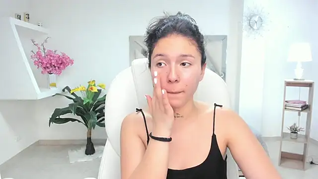 kendaall jenner  online show from 02-01-25, 04:35