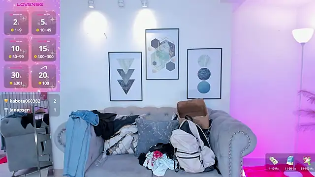 kendaall jenner  online show from 03-17-25, 08:18