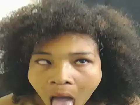 Snapshot of katty_ebonny chatting on 02-22-25, 02:50 katty ebonny online show from 02-22-25, 02:50