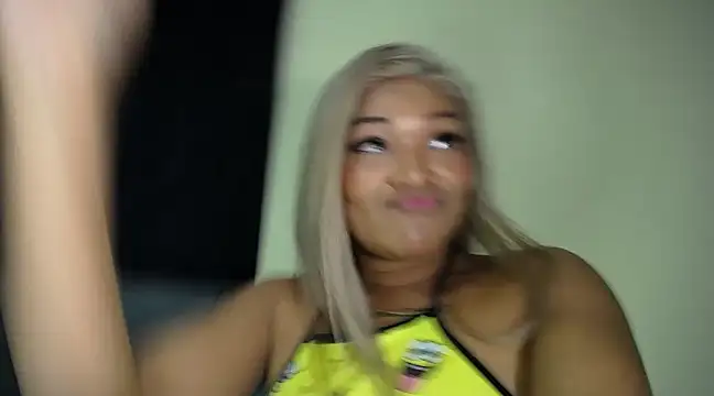 Snapshot of katty_ebonny chatting on 03-11-25, 07:37 katty ebonny online show from 03-11-25, 07:37