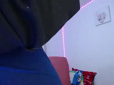 Snapshot of katty_ebonny chatting on 10-02-25, 03:57 katty ebonny online show from 10-02-25, 03:57