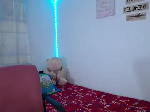 Snapshot of katty_ebonny chatting on 10-10-25, 11:15 katty ebonny online show from 10-10-25, 11:15