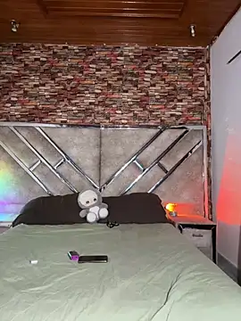 Snapshot of G_Poseidon_y_Cloe chatting on 12-13-25, 08:25 G Poseidon y Cloe online show from 12-13-25, 08:25