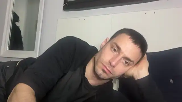 Snapshot of hot_shot_13 chatting on 11-16-25, 08:14 hot shot 13 online show from 11-16-25, 08:14