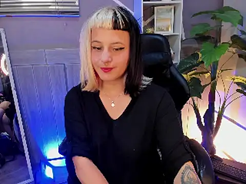 Snapshot of Amapola_07 chatting on 02-20-25, 01:36 Amapola 07 online show from 02-20-25, 01:36
