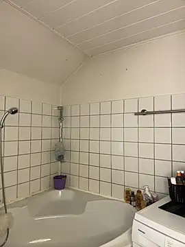 elina may online show from 01-14-26, 08:31