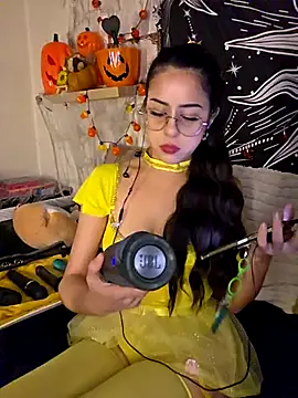 LisandreLaVenale online show from 10-08-25, 10:07