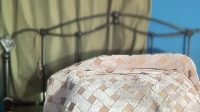 Snapshot of SkarlettRose96 chatting on 10-16-25, 02:29 SkarlettRose96 online show from 10-16-25, 02:29