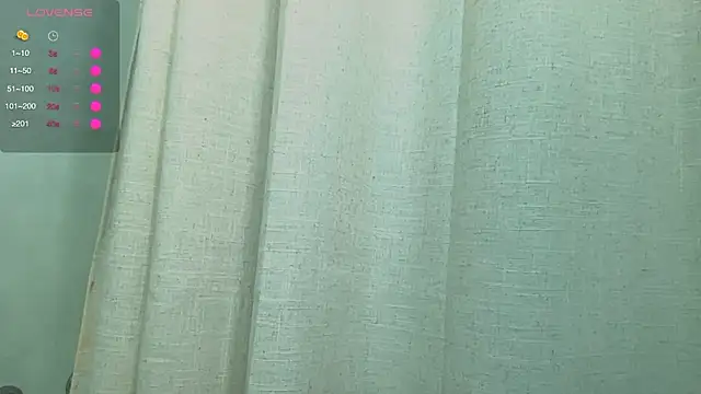 Snapshot of SkarlettRose96 chatting on 10-23-25, 05:23 SkarlettRose96 online show from 10-23-25, 05:23