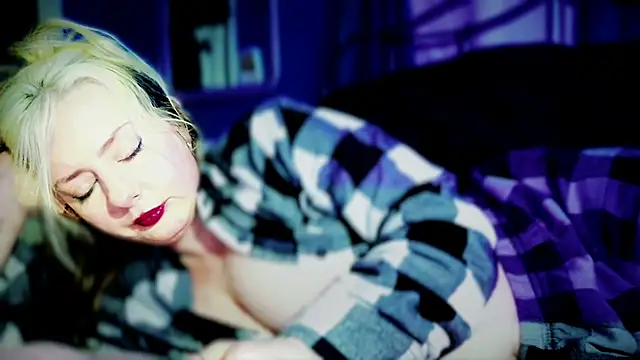 Snapshot of SkarlettRose96 chatting on 11-29-25, 02:36 SkarlettRose96 online show from 11-29-25, 02:36